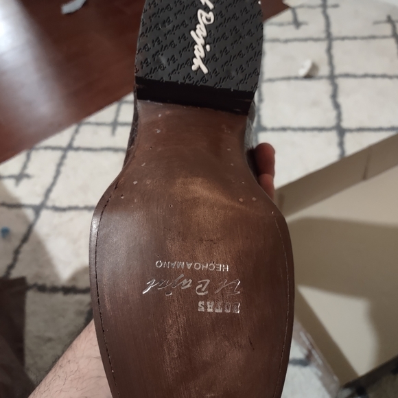 Boots - Picture 4 of 4